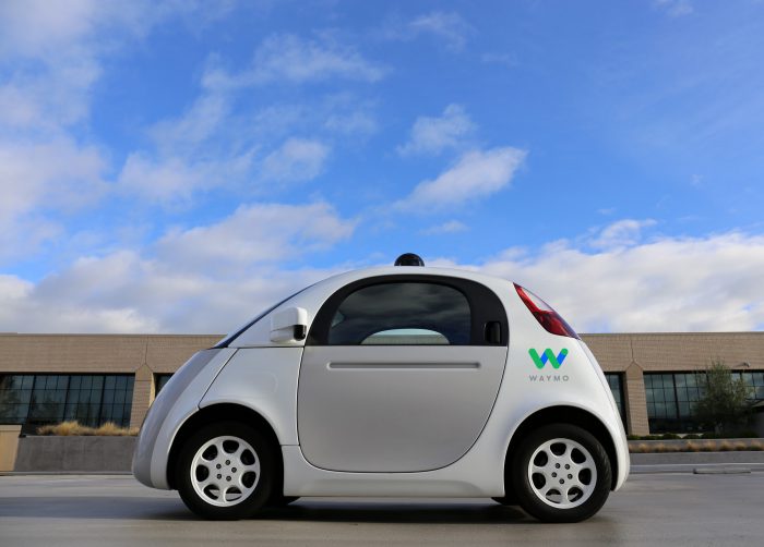Waymon jo aiemmin Googlen autoprojektin alla esitelty itseajavan auton testimalli.