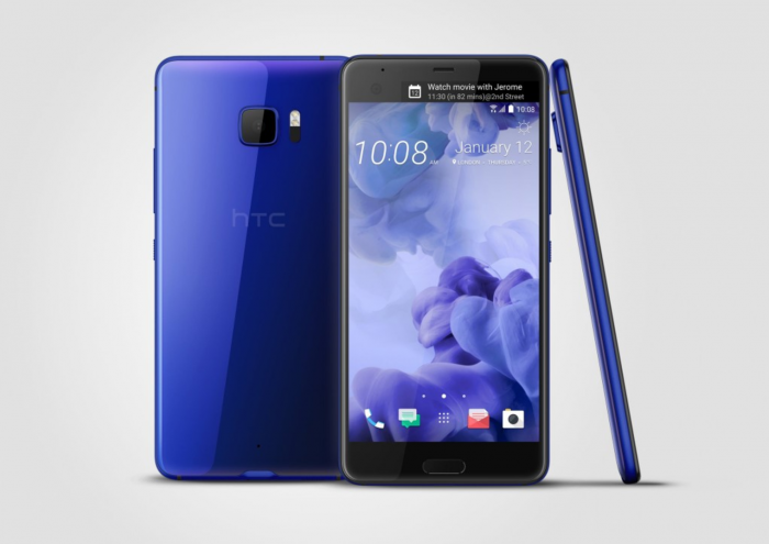 HTC U Ultra sinisenä.