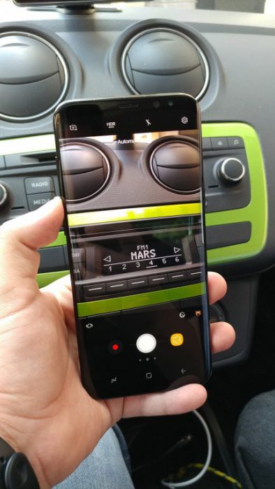Galaxy S8+:n kamera AndroidMX:n kuvassa.
