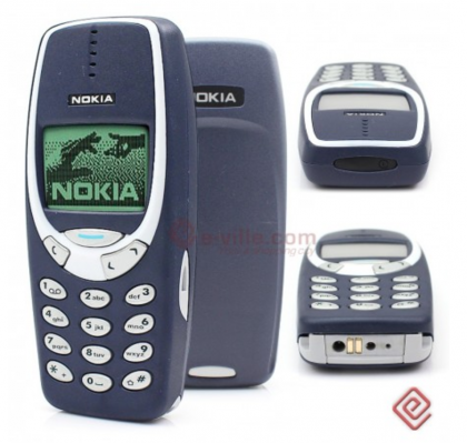 e-ville myy aitoa ja alkuperäistä Nokia 3310:ä.