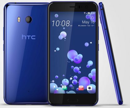HTC U11 Sapphire Blue -värissä.