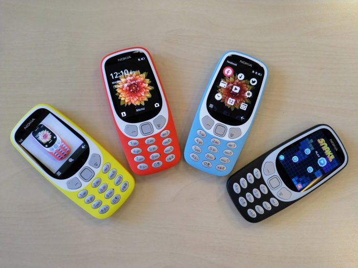 Nykyinen Nokia 3310 3G -värivalikoima.