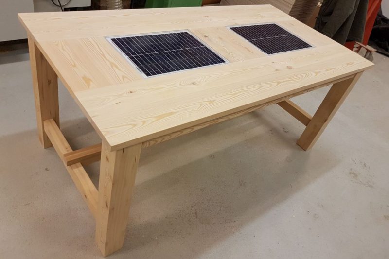ReSolar Table -aurinkopöytä.