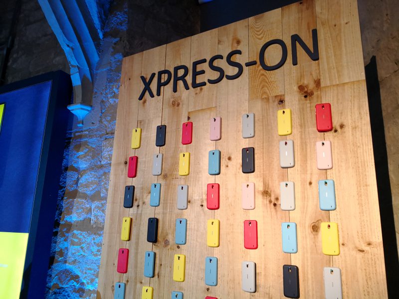 Nokia 1 merkitsee Xpress-on-värikuorten paluuta. Eri värisiä vaihtokuoria tuodaan myyntiin erikseen.