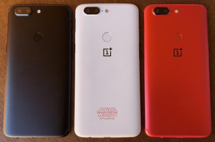 OnePlus 5T:stä esiteltiin aluksi vain musta värivaihtoehto. Myöhemmin Suomessa myyntiin ovat tulleet valkoinen Star Wars Limited Edition sekä punainen Lava Red.