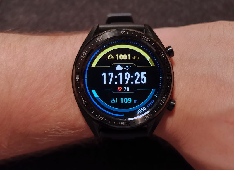 Yksi yhdestätoista Huawei Watch GT:n kellotauluvaihtoehdostra.