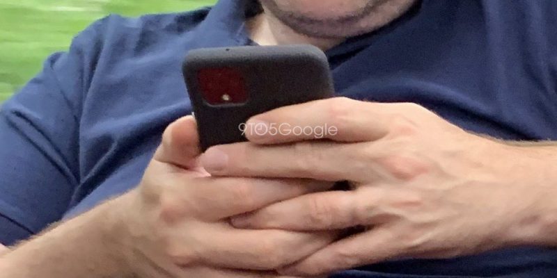 Ilmeinen Pixel 4 -älypuhelin suojakuoren sisällä. Kuva: 9to5Google.