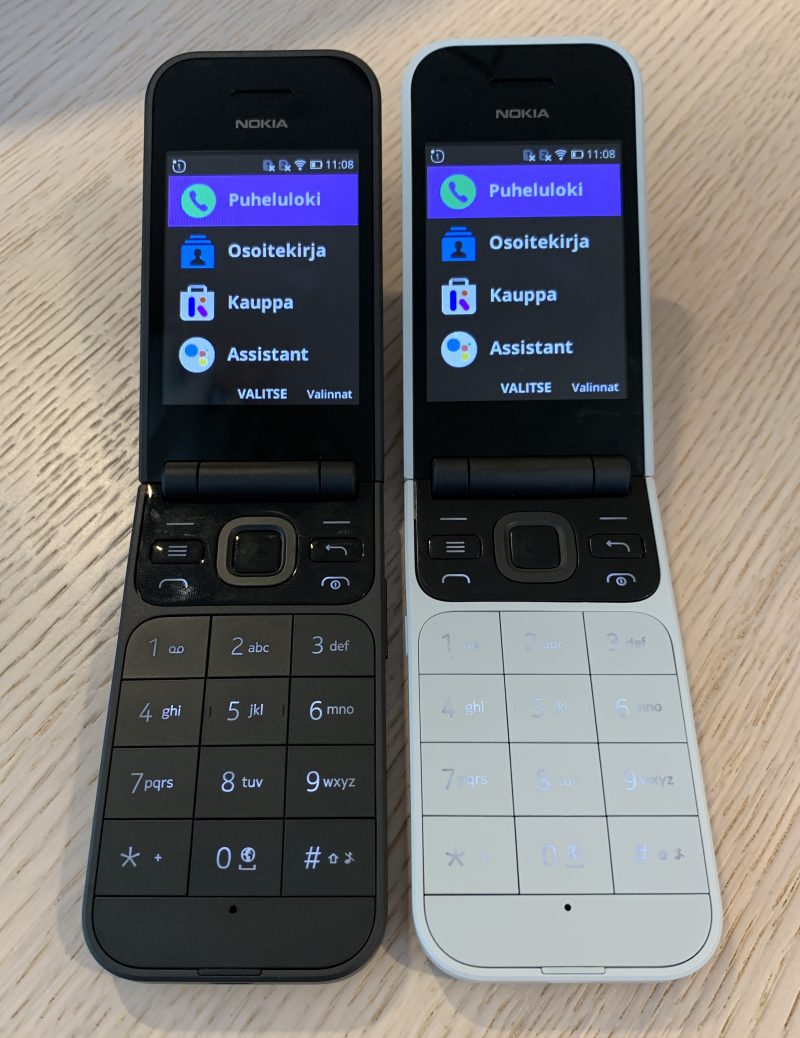 Nokia 2720 Flipin kaksi värivaihtoehtoa.