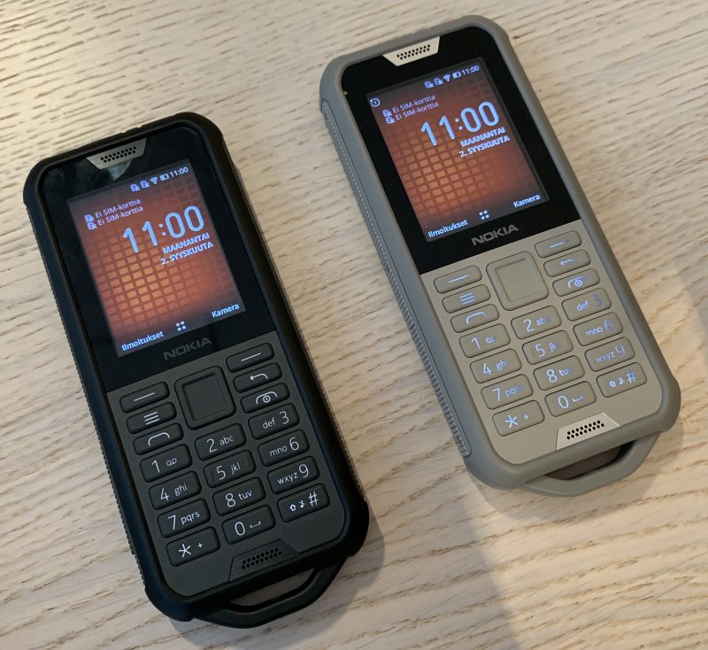 Nokia 800 Tough on älykäs peruspuhelin KaiOS-käyttöjärjestelmällä.