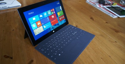 Nykyinen Microsoft Surface Pro 2 ja Touch Cover -näppäimistö