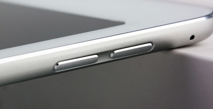 Oletettu iPad Air 2 -mallikappale esittelee upotettuja painikkeita