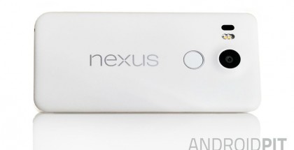 Oletetusti lopullinen ulkoasu Nexus 5 (2015) -puhelimelle