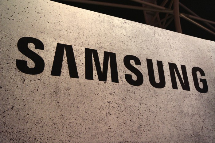 Samsung logo kyltti