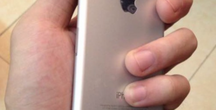 Vuotokuvassa väitetty "iPhone 6c:n" mallikappale.