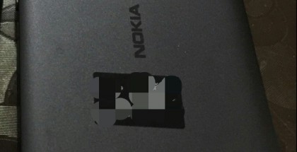 Vuotokuvassa julkaisematon Nokian puhelin.