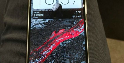 HTC 10 on nähty jo lukuisissa vuotokuvissa - tässä live-tilanteessa edestäpäin.