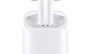 Applen alkuperäiset AirPods-kuulokkeet ja niiden latauskotelo.