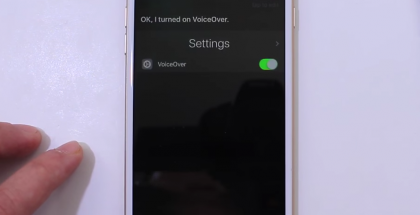 Siriä käytetään VoiceOverin kytkemiseen päälle pääsyn mahdollistavassa kikassa.