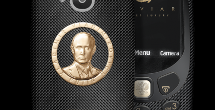 Caviarin Supremo Putin -versio Nokia 3310:stä.