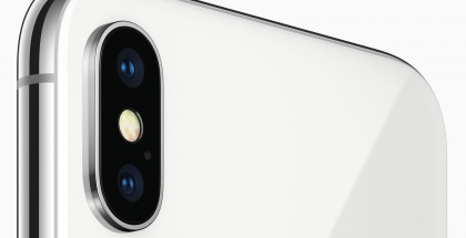 iPhone X:n kaksoiskamera.