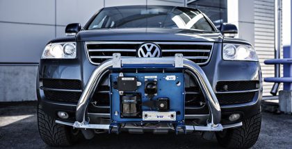 VTT:n Volkswagenin perustalle kehittämä robottiauto Martti.