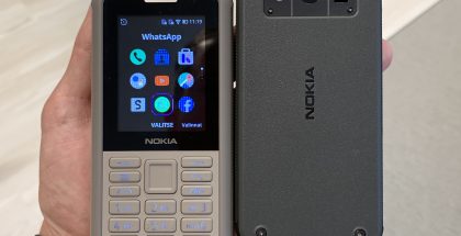 Nokia 800 Tough on Nokia-puhelimista kestävin. Saataville se tulee kahtena värivaihtoehtona.