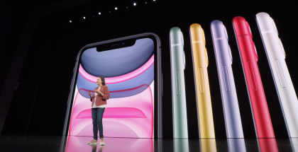 iPhone 11 esittelyssä Applen viime syksyn julkistustilaisuudessa.