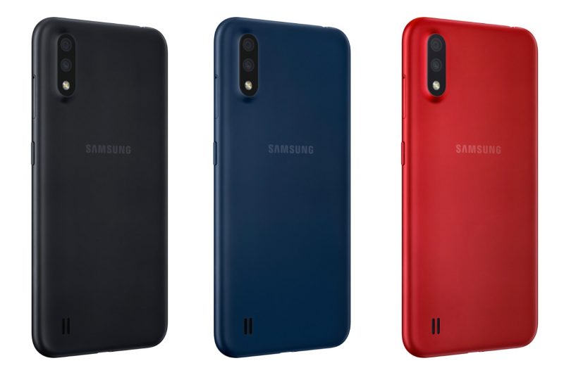 Samsung Galaxy A01:n värivaihtoehdot.