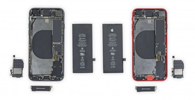 iPhone 8:n osat vasemmalla, iPhone SE:n oikealla.