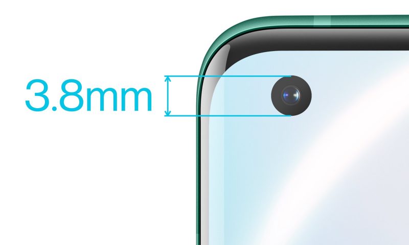 Etukamera on sijoitettu reikänä näytön vasempaan yläkulmaan. OnePlus 8 Prossa reiän halkaisija on 3,8 millimetriä.