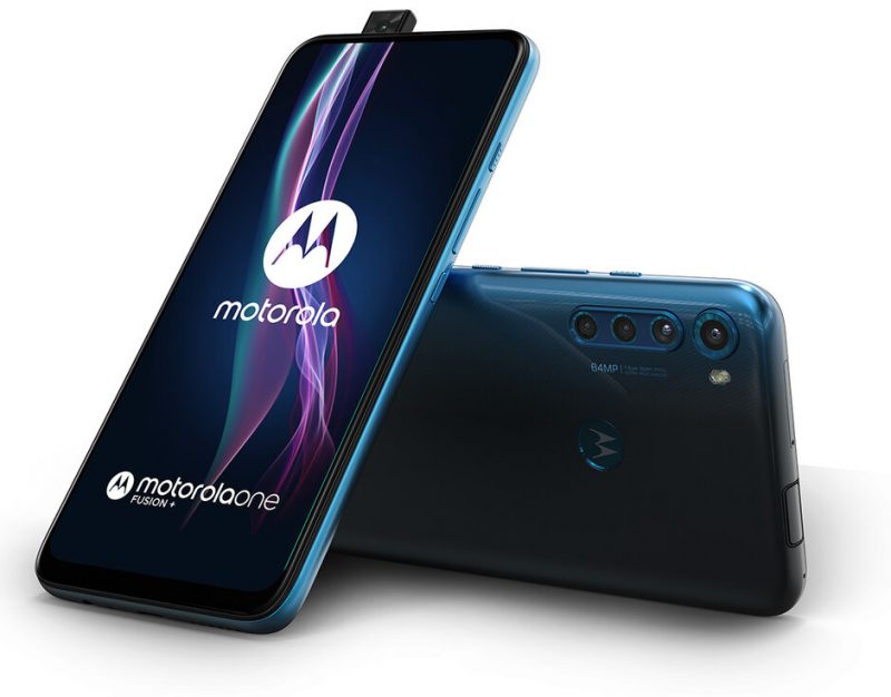 Motorola One Fusion+ tummansinisenä.