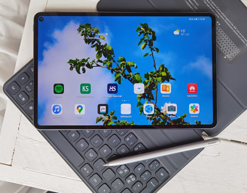 Huawei MatePad Pro erikseen ostettavine lisäosineen tarjoaa monipuolisen tablettikokemuksen.