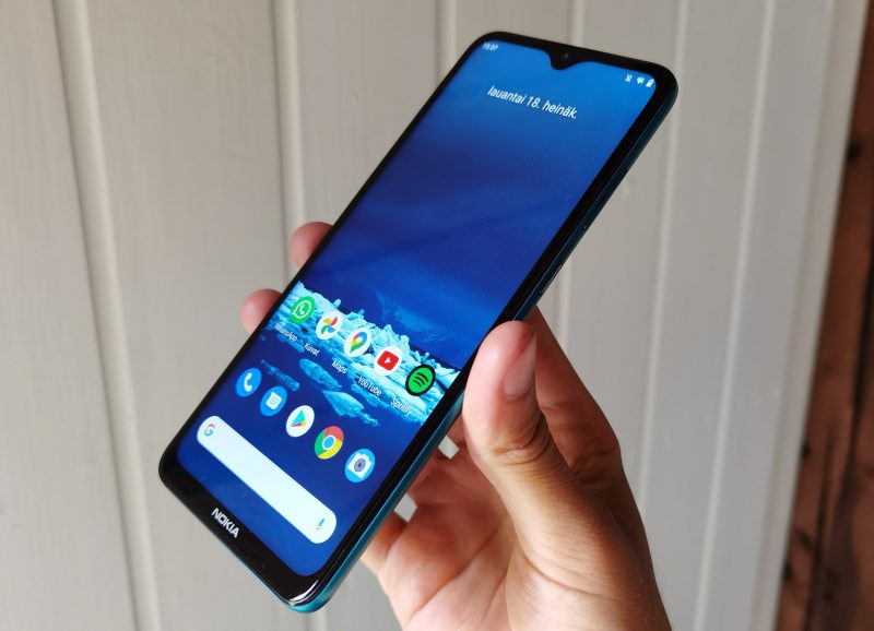 Nokia 5.3:n näyttö on suuri.