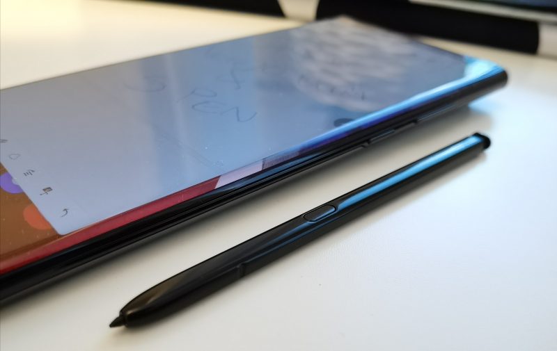 S Pen -kosketuskynä on Galaxy Note20 Ultran erikoisuus.
