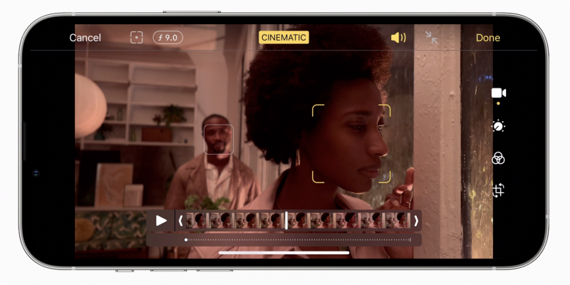 Elokuvallinen video on uusi kuvaustila kaikissa iPhone 13 -puhelimissa.