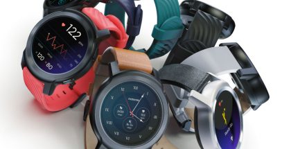 Moto Watch 100 erilaisilla rannekkeilla.