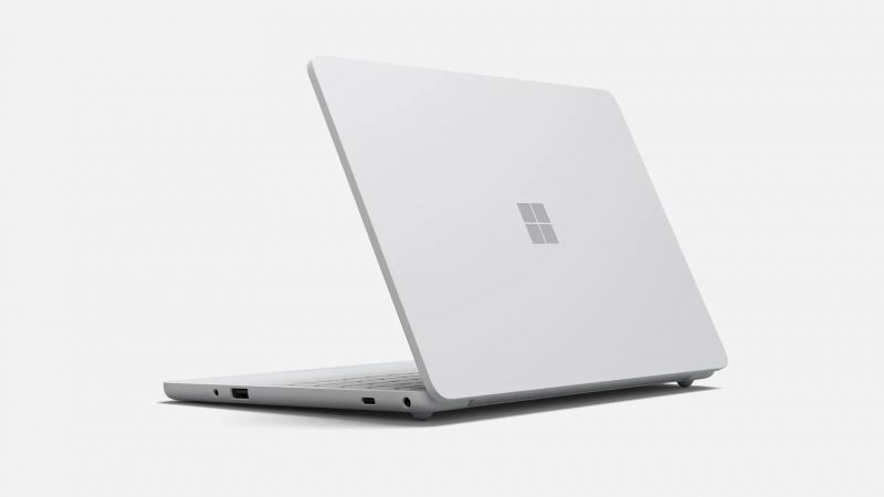 Surface Laptop SE:n runko on muovia.