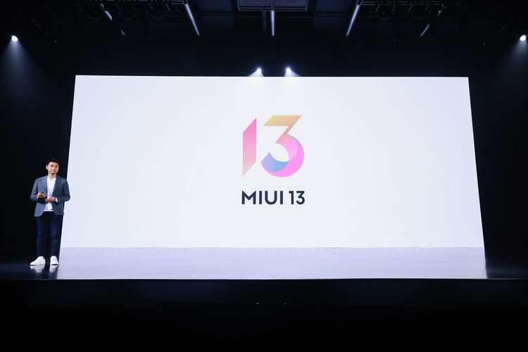 Xiaomi esitteli MIUI 13:n Xiaomi 12 -sarjan älypuhelinten julkistustilaisuudessa Kiinassa.