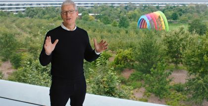 Kuvassa Applen toimitusjohtaja Tim Cook yhtiön virtuaalitilaisuudessa syksyllä 2020.