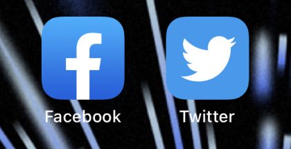 Facebook ja Twitter logo kuvakkeet.