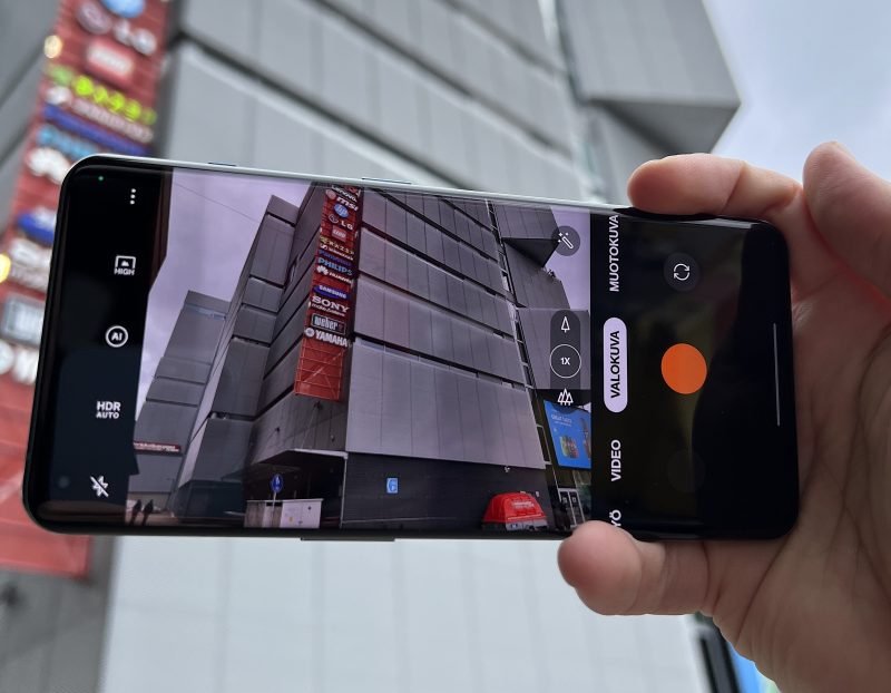 OnePlus 10 Pro on monipuolisuudellaan hyvä kamerapuhelin.