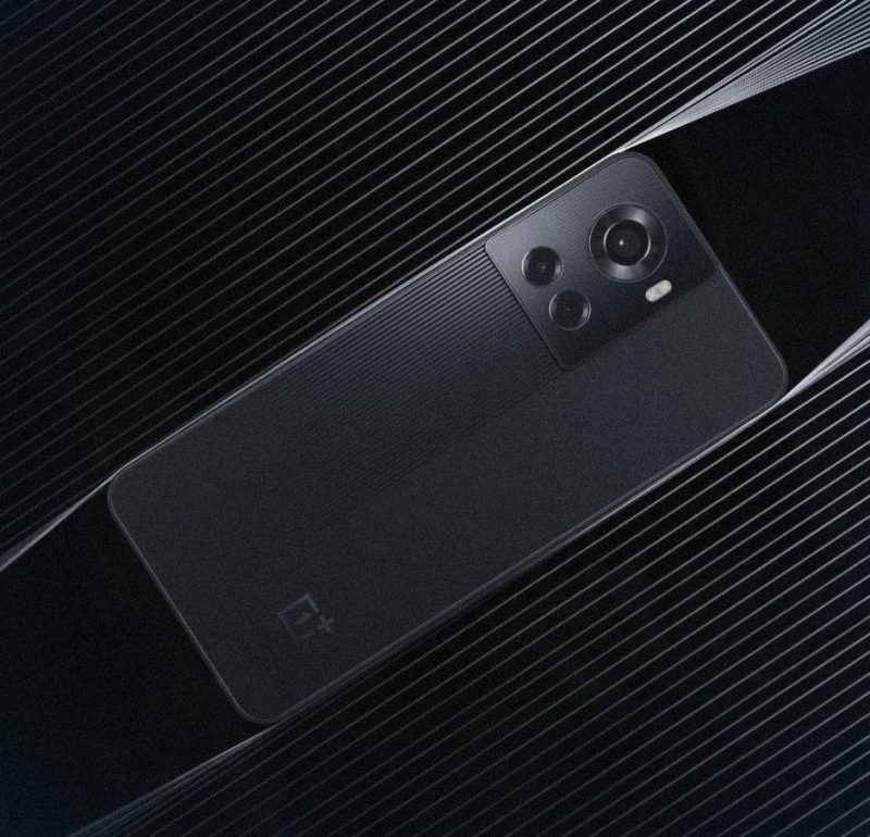 OnePlus 10R:n kuva Amazonin mainoksessa.