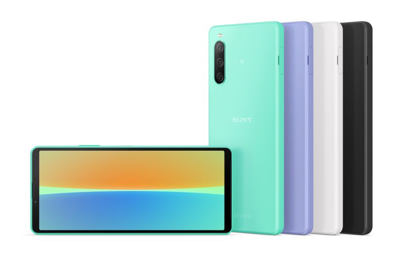 Kuvassa toukokuussa 2022 julkistettu Sony Xperia 10 IV eri väreissä.