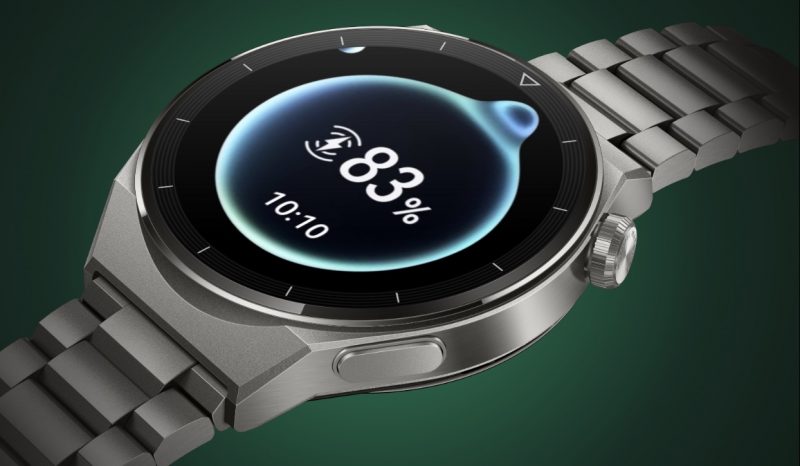 Huawei Watch GT 3 Pro -kelloissa on pitkä akunkesto. Tarvittaessa lataus käy nopeasti.
