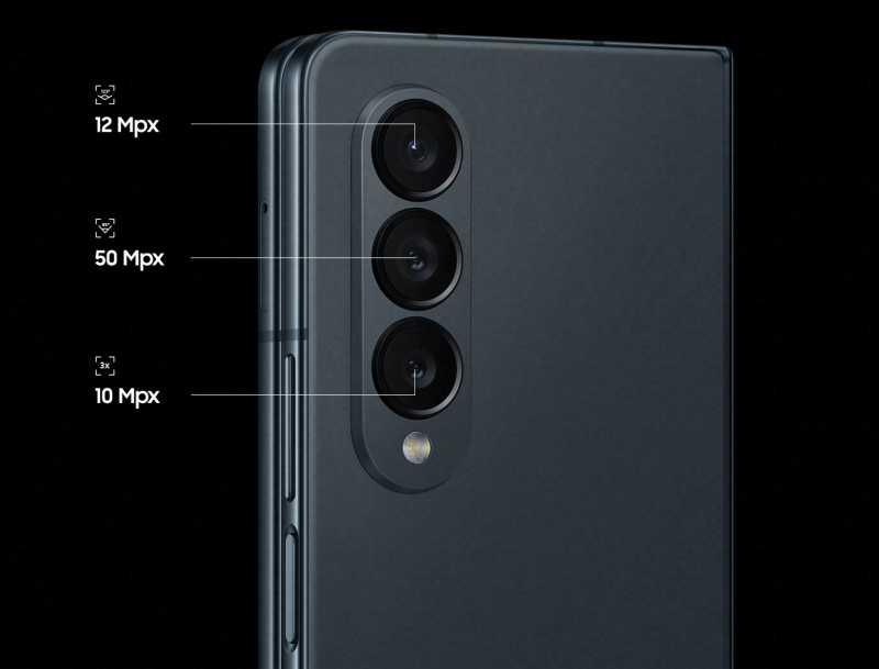 Galaxy Z Fold4:n kolme takakameraa.