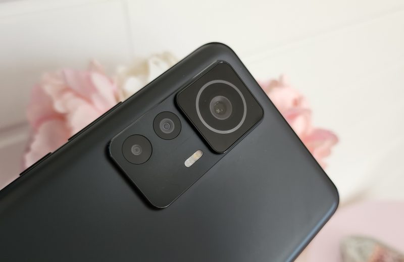 Kamerakokoonpano on Xiaomi 12T Pron kiintoisimpia ominaisuuksia.