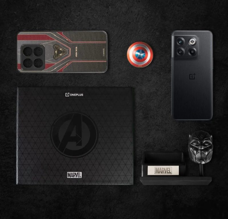 OnePlus 10T Marvel Edition Box.