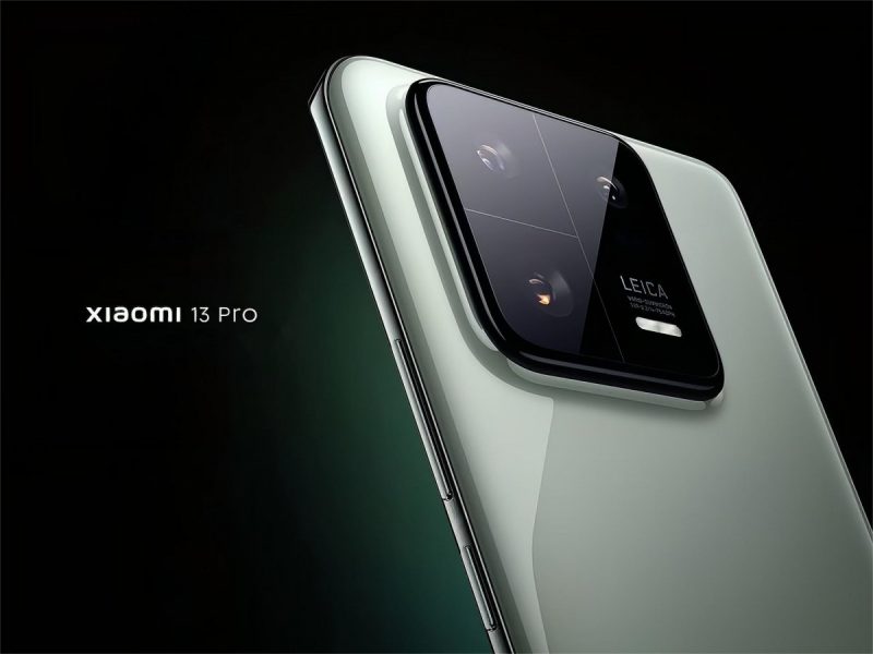 Xiaomi 13 Pro sisältää kolme 50 megapikselin takakameraa.
