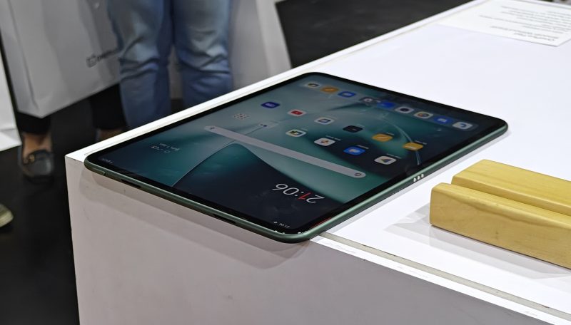 OnePlus Padin paksuus on 6,54 millimetriä.