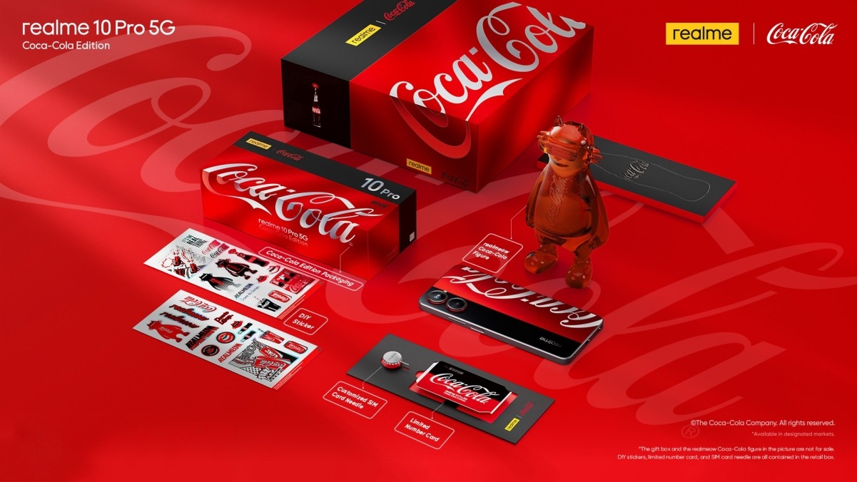 Realme 10 Pro 5G Coca-Cola Edition -myyntipakkauksen sisältö.